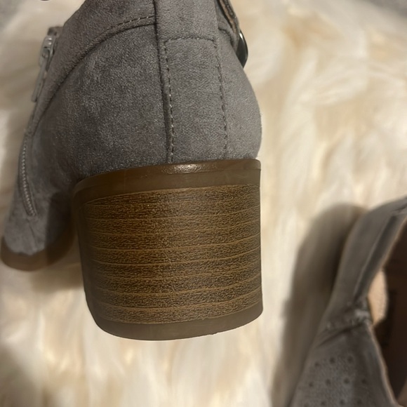 SONOMA BOOTIES - Picture 5 of 7